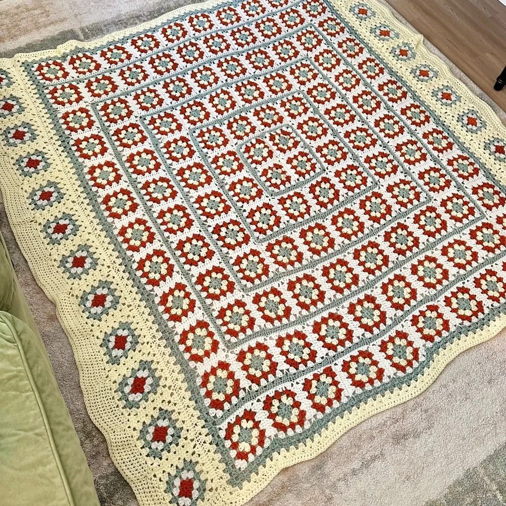 Crochet Granny Square Blanket - Picture 5 of 5